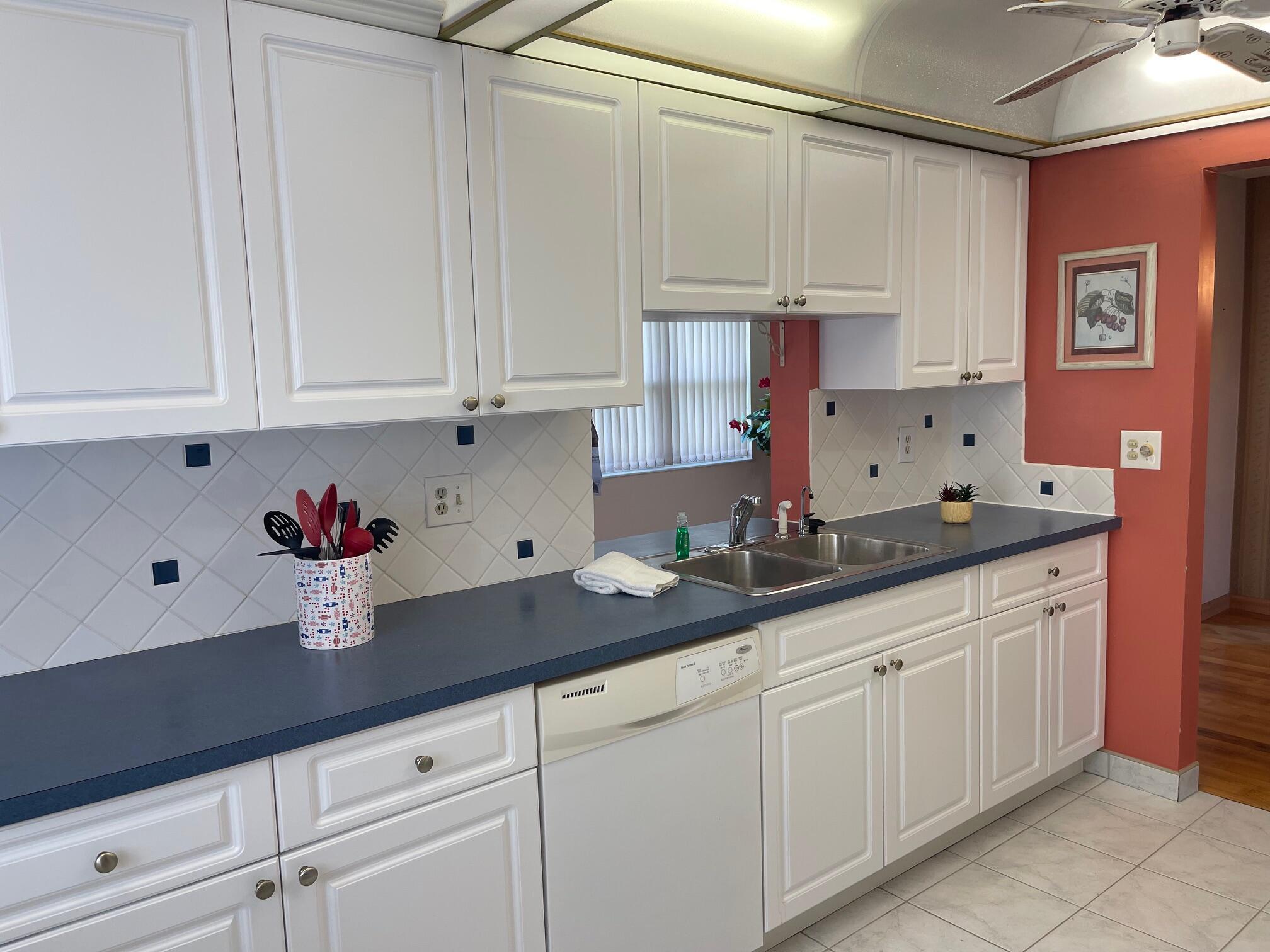 1902 SW 13th Terrace
