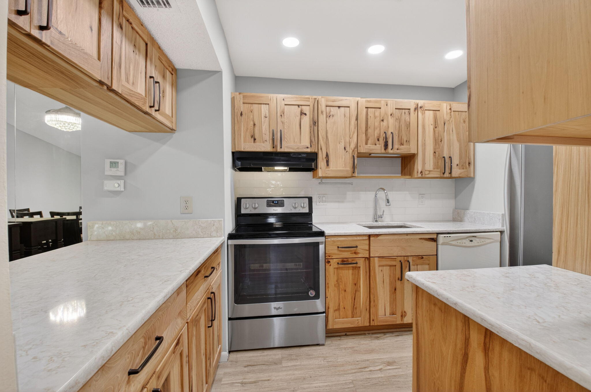 WITNEY E CONDO - Residential