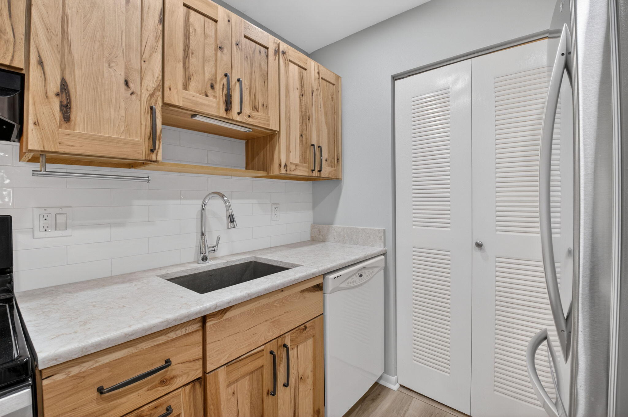 WITNEY E CONDO - Residential