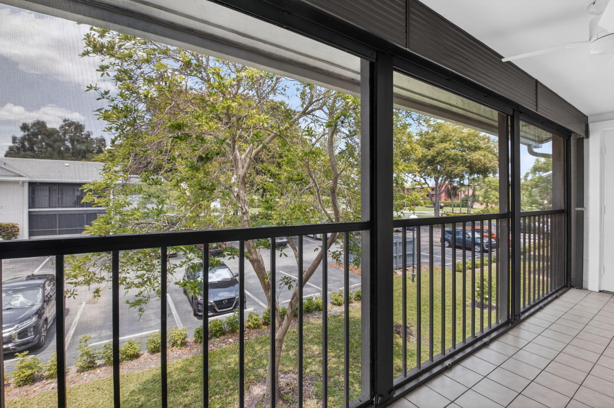 WITNEY E CONDO - Residential