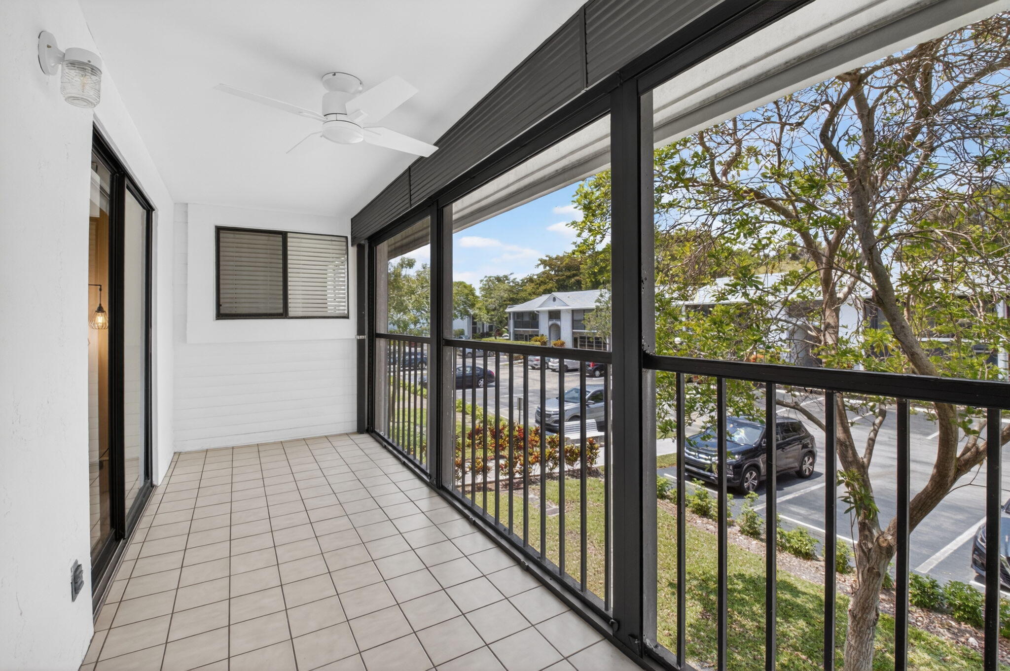 WITNEY E CONDO - Residential