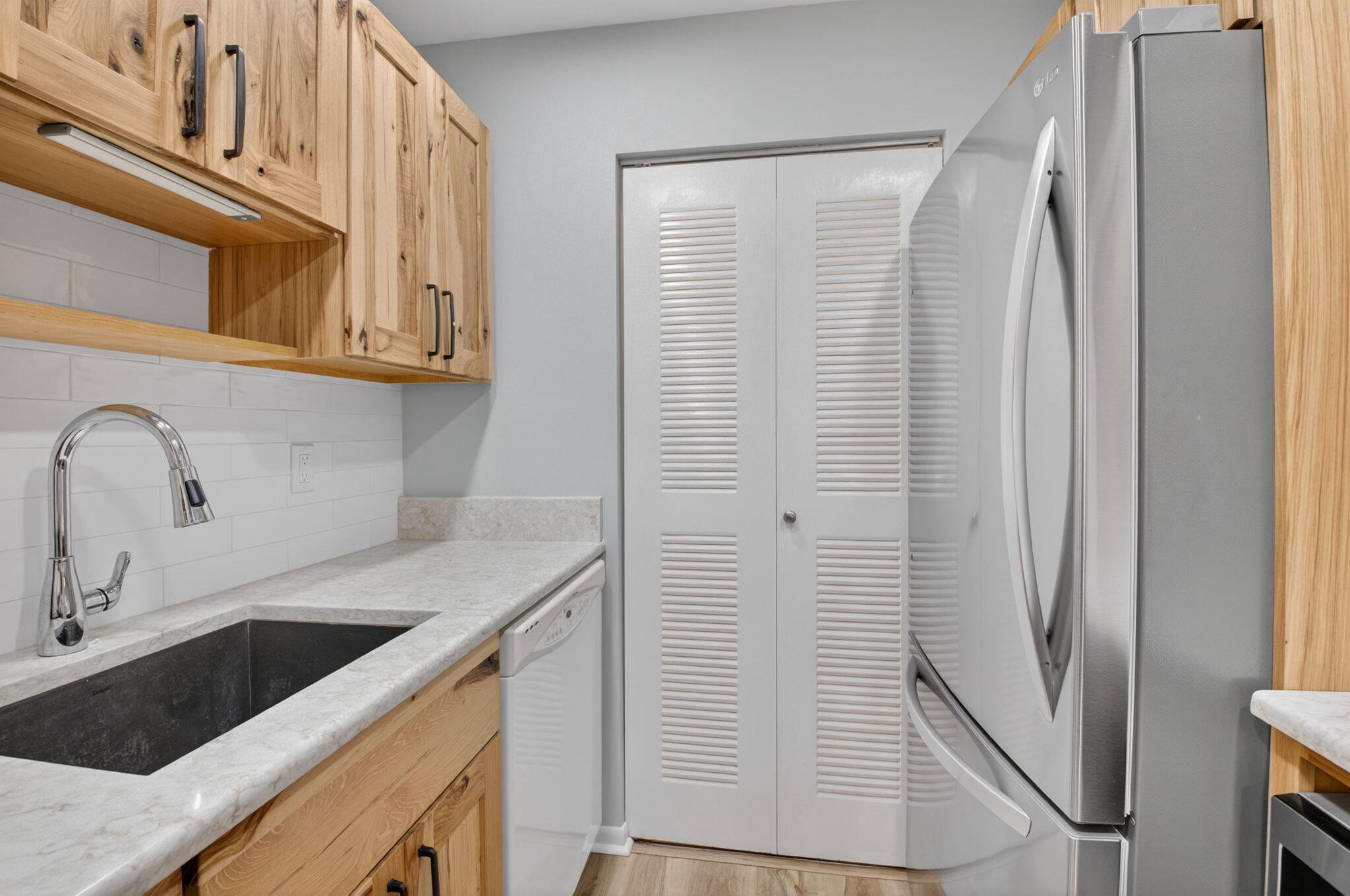 WITNEY E CONDO - Residential