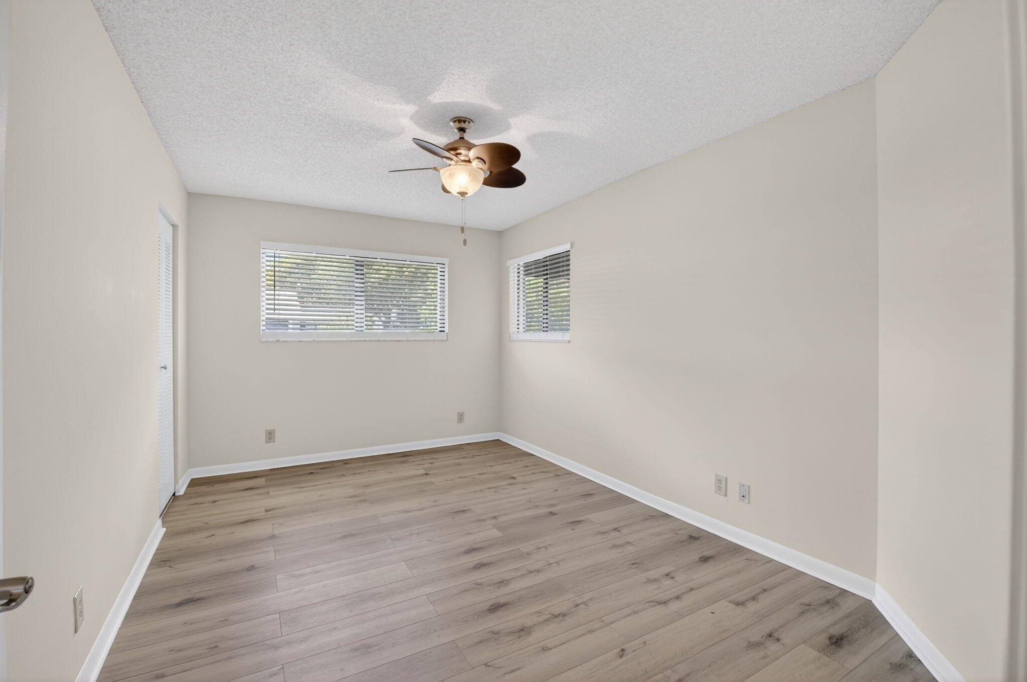 WITNEY E CONDO - Residential