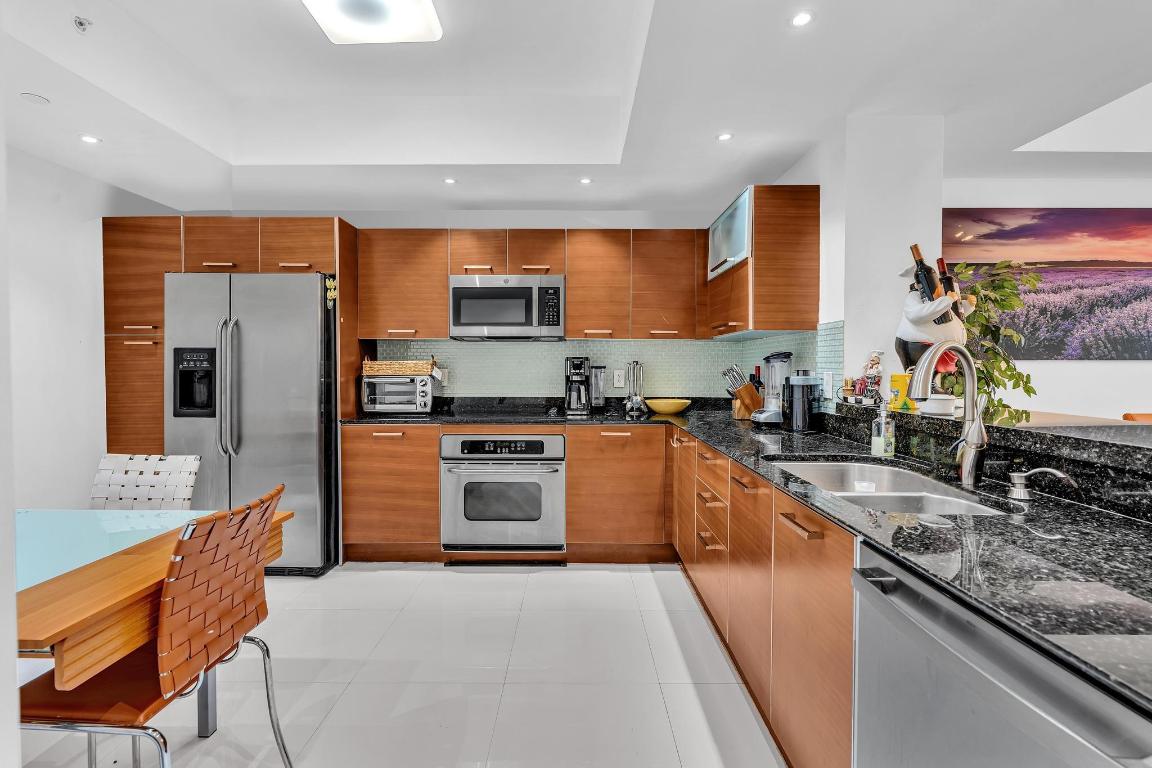 AVENTURA MARINA CONDO NUMBER TWO - Residential