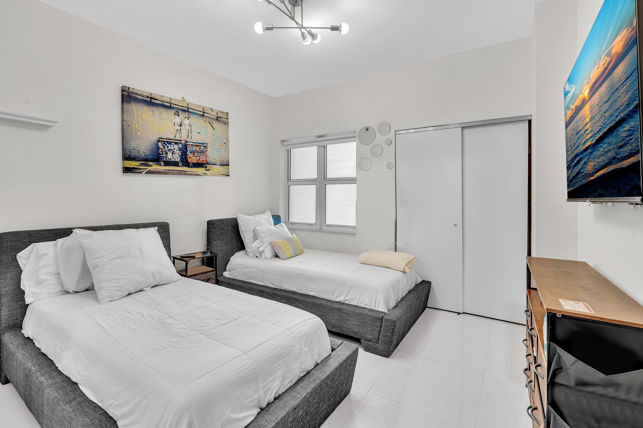 AVENTURA MARINA CONDO NUMBER TWO - Residential