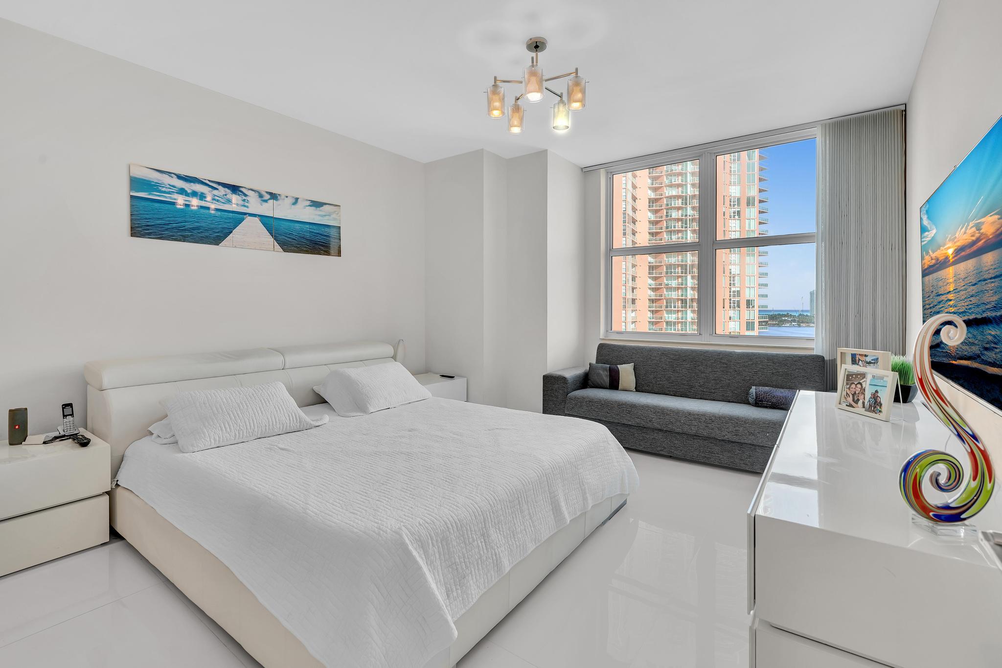 AVENTURA MARINA CONDO NUMBER TWO - Residential