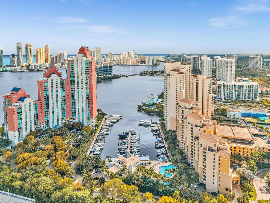 AVENTURA MARINA CONDO NUMBER TWO - Residential