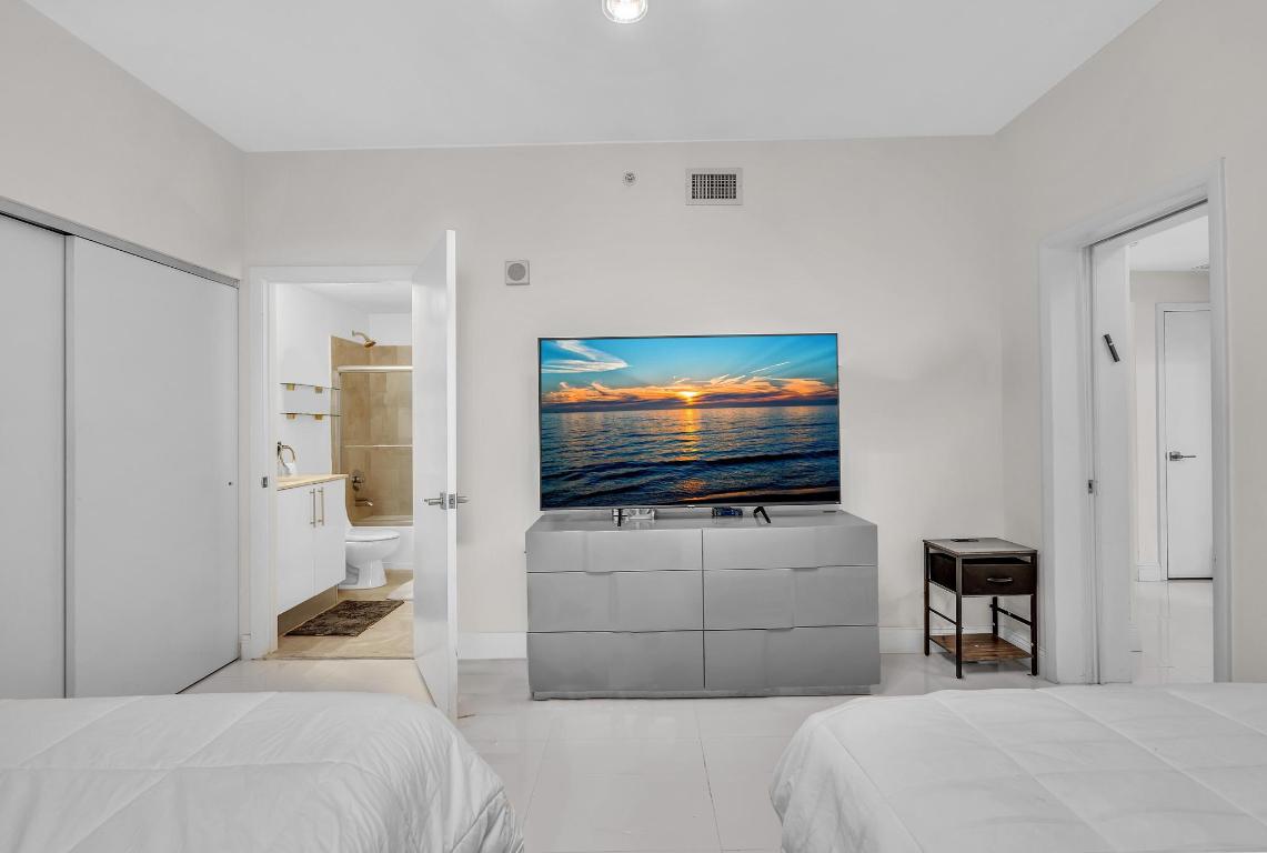 AVENTURA MARINA CONDO NUMBER TWO - Residential