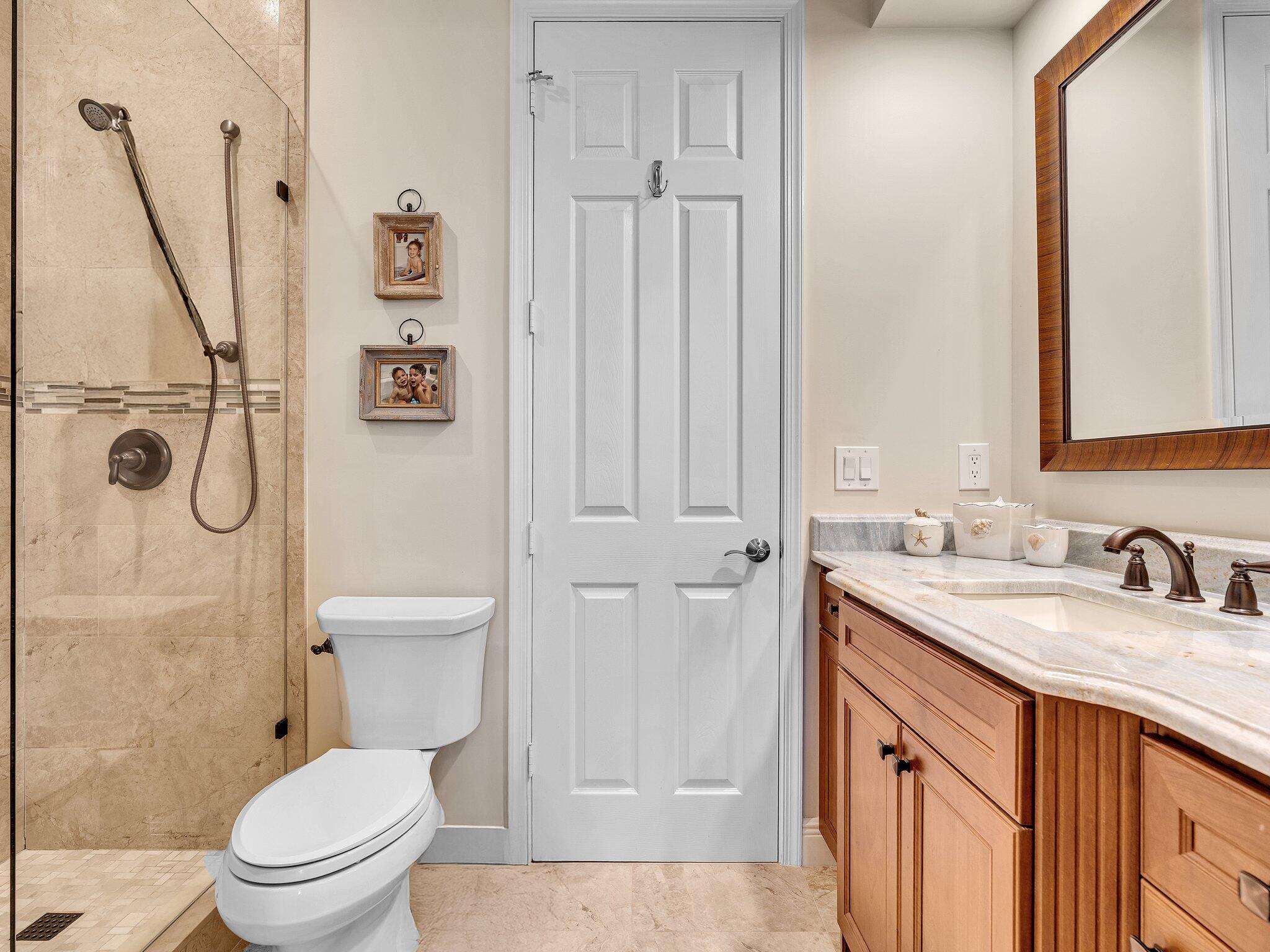 HAMILTON PLACE - Residential