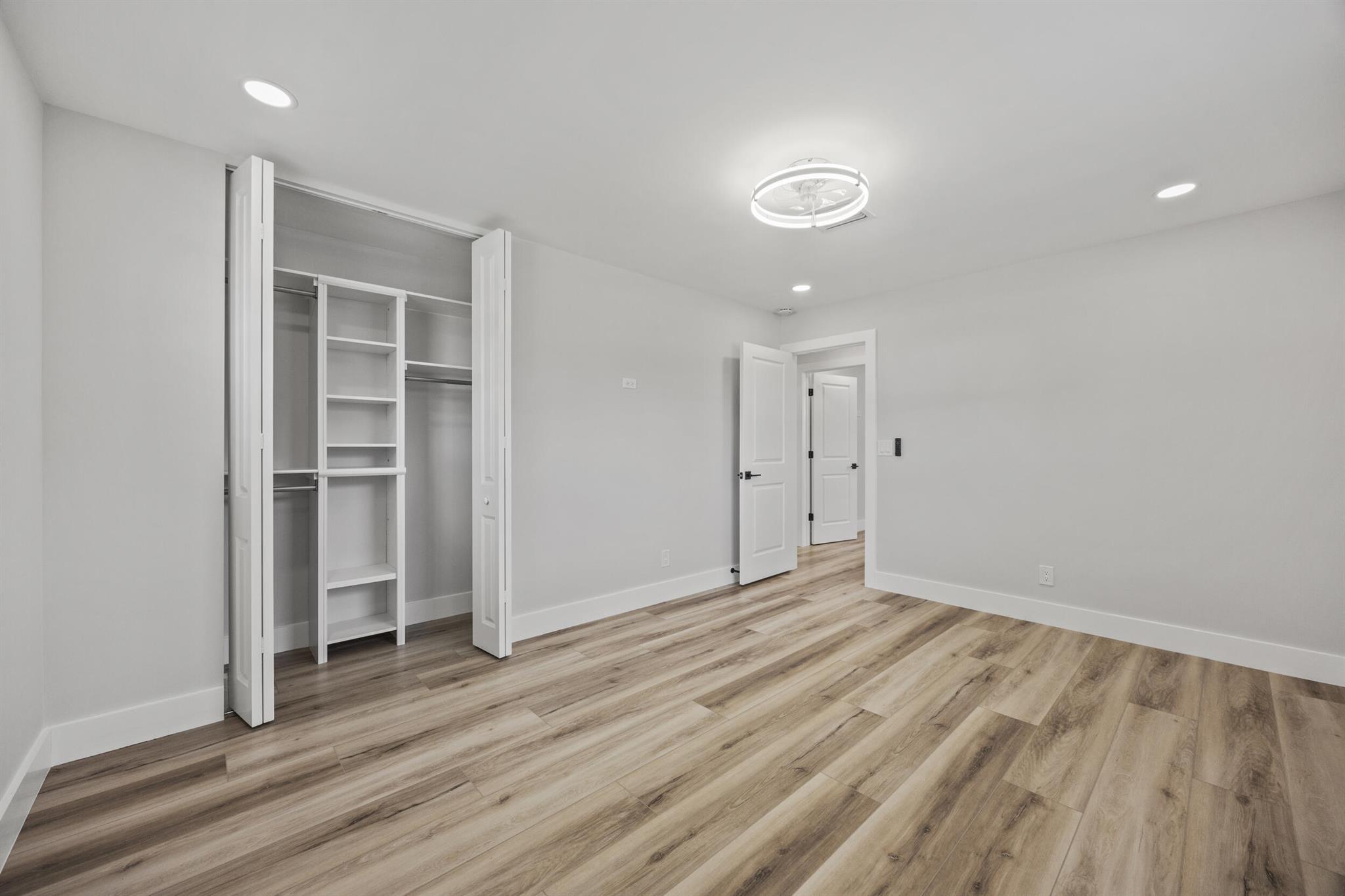 SOUTHGATE - Residential