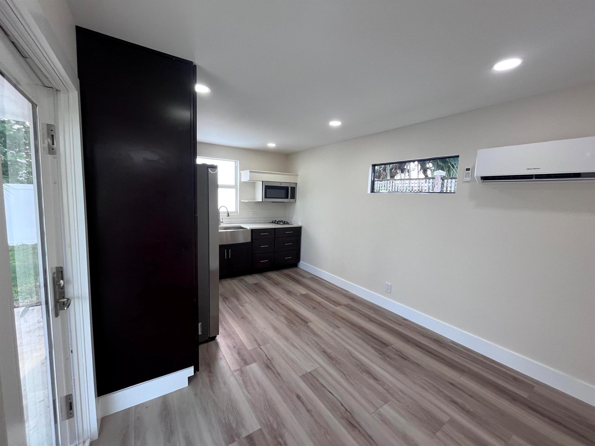 SOUTHGATE - Residential