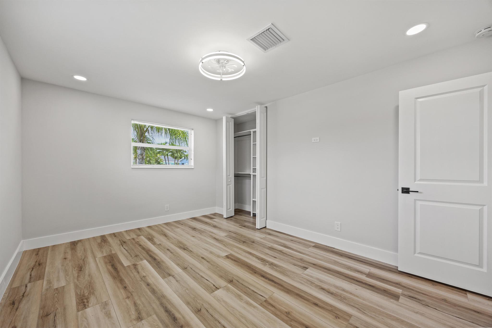 SOUTHGATE - Residential