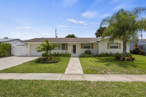 Photo of 18965 SE Southgate Drive, Tequesta, FL 33469 (MLS # R11116815)