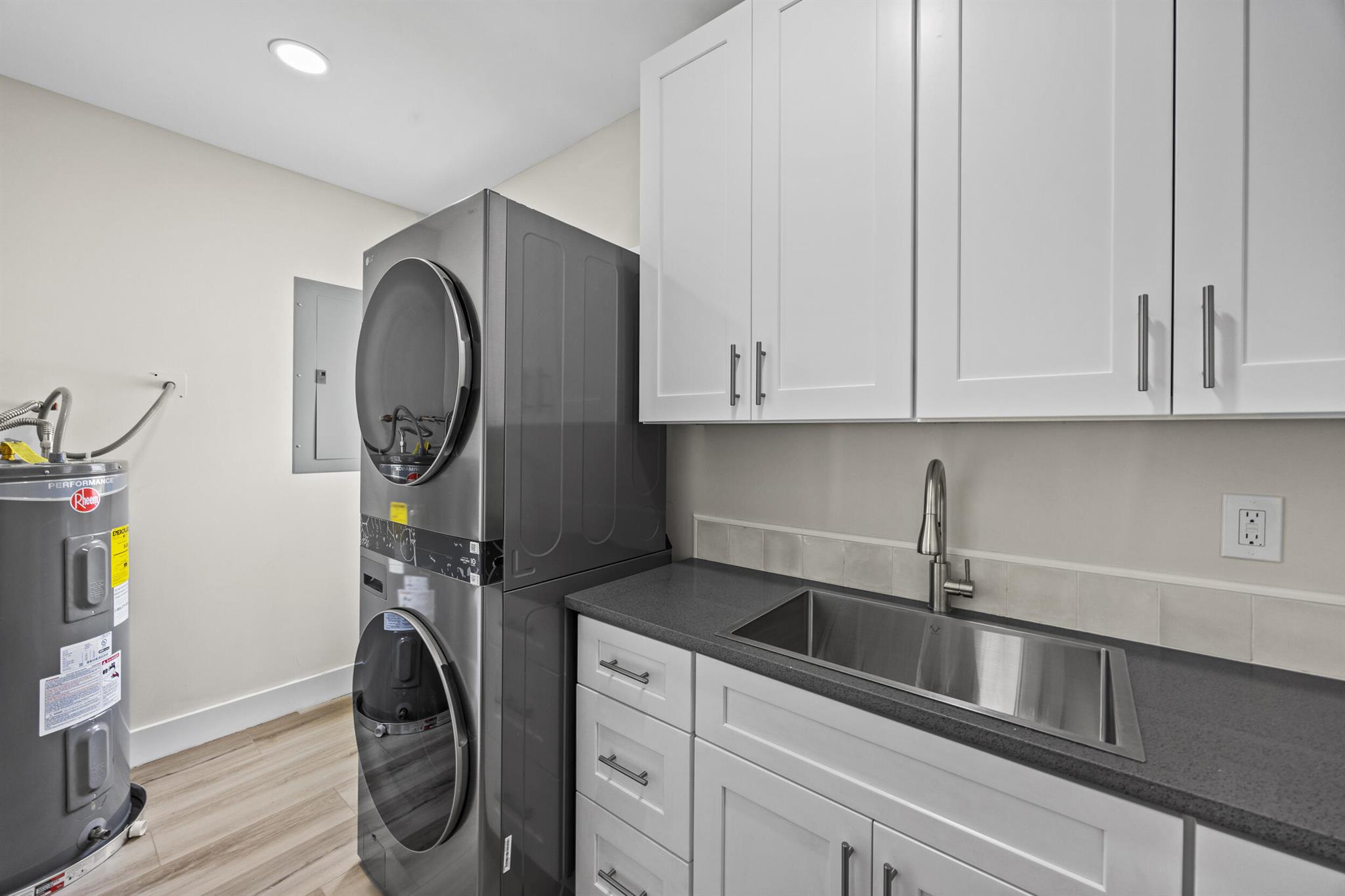 SOUTHGATE - Residential