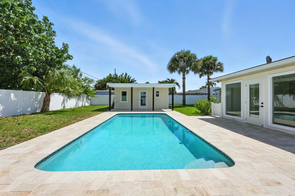 Photo of 18965 SE Southgate Drive, Tequesta, FL 33469 (MLS # R11116815)