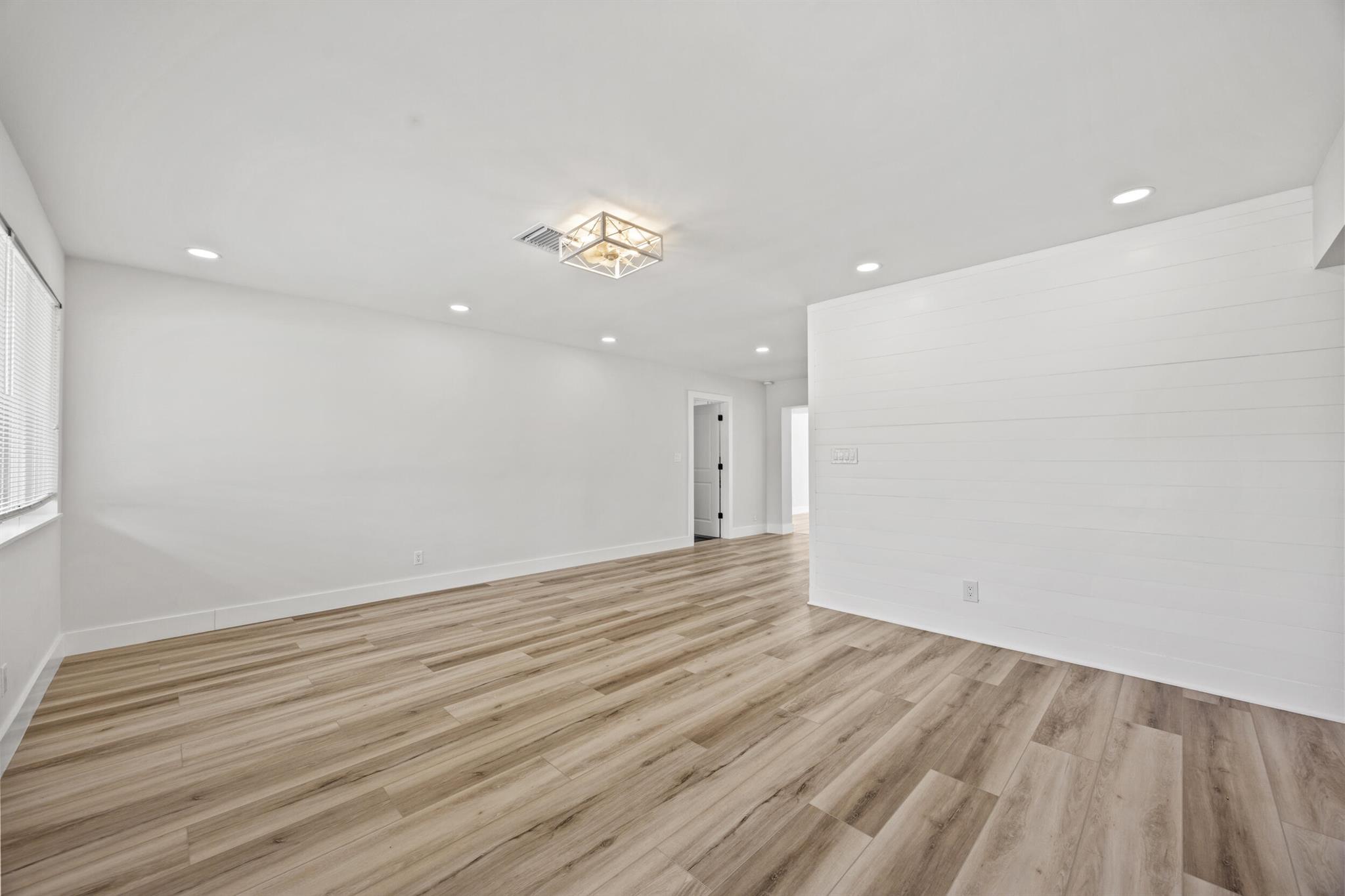 SOUTHGATE - Residential