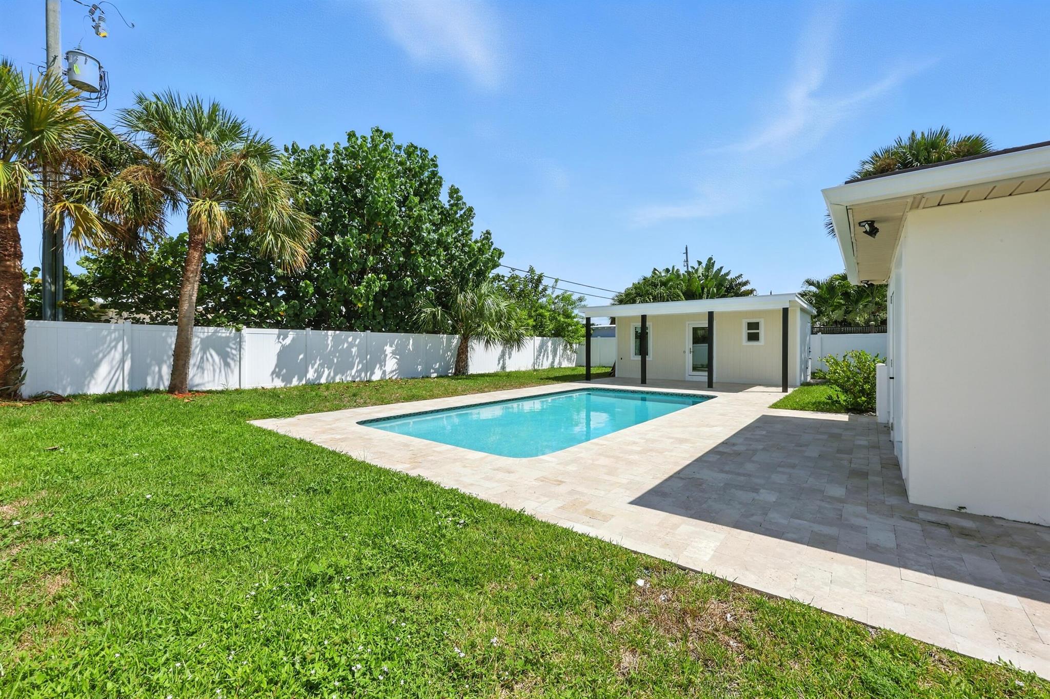 SOUTHGATE - Residential
