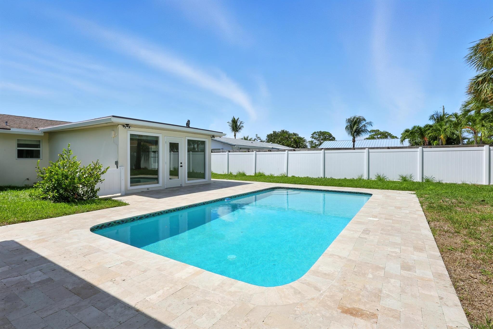 SOUTHGATE - Residential