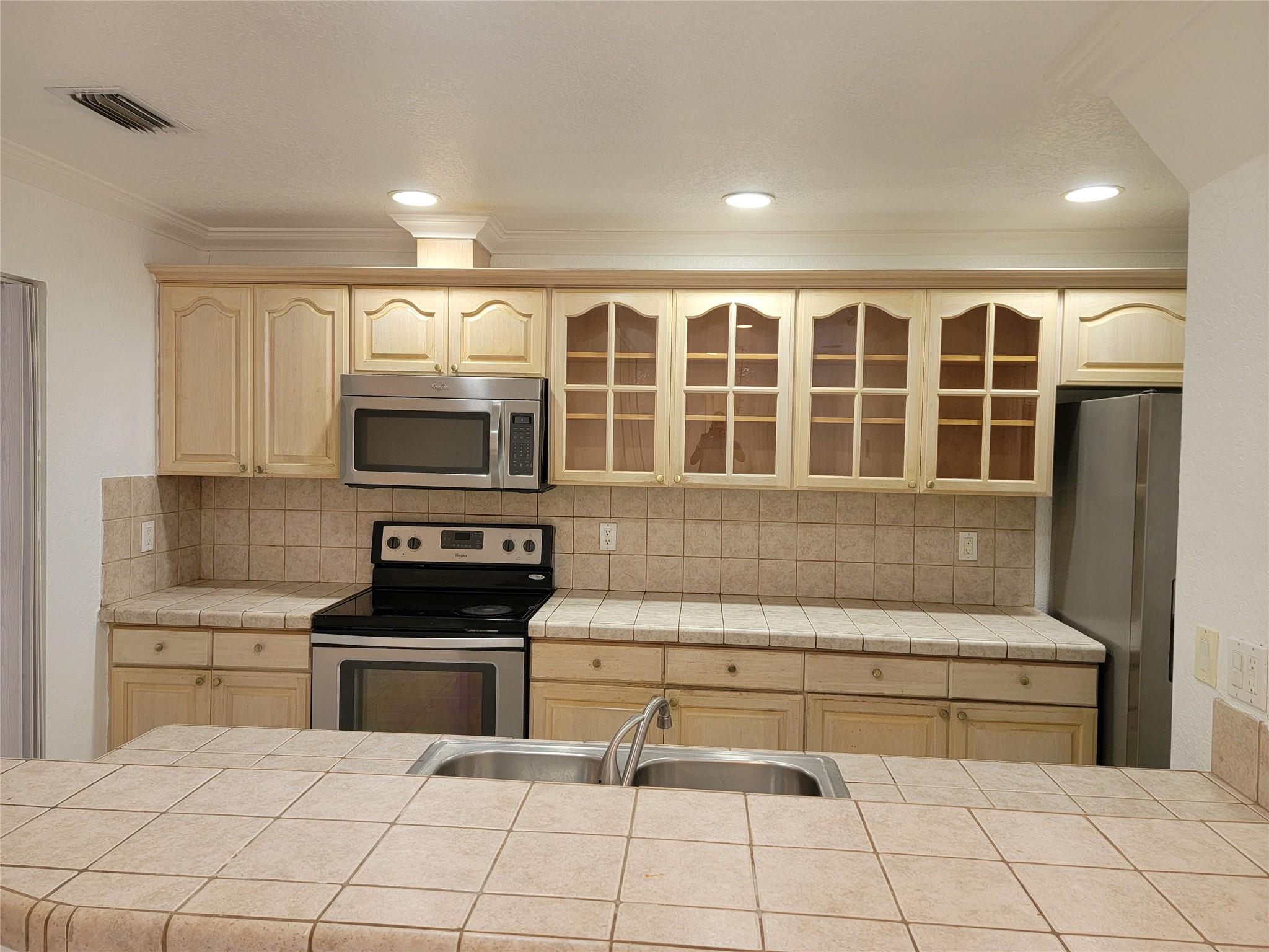 NORTH LAUDERDALE DIVISION - Residential Lease