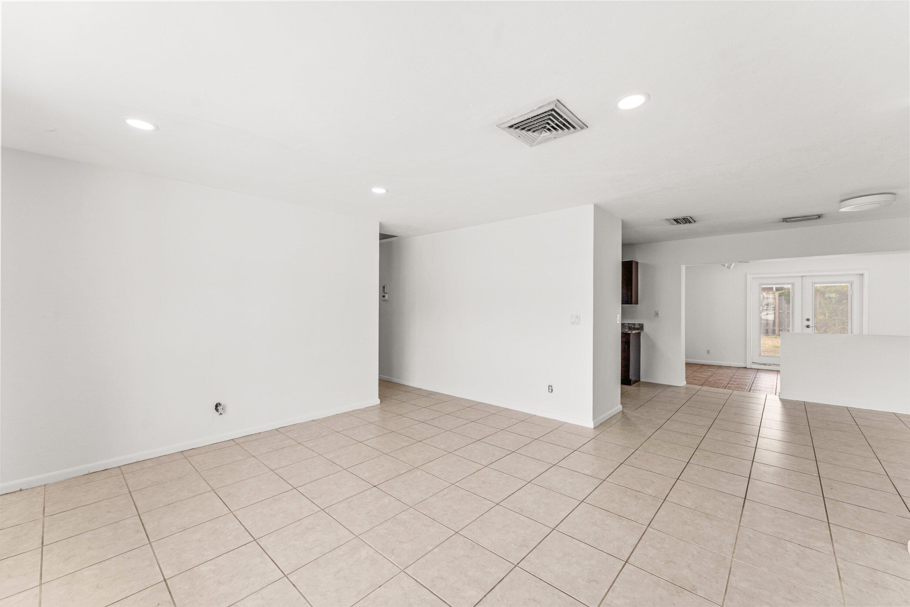 WINFIELD PARK - Residential