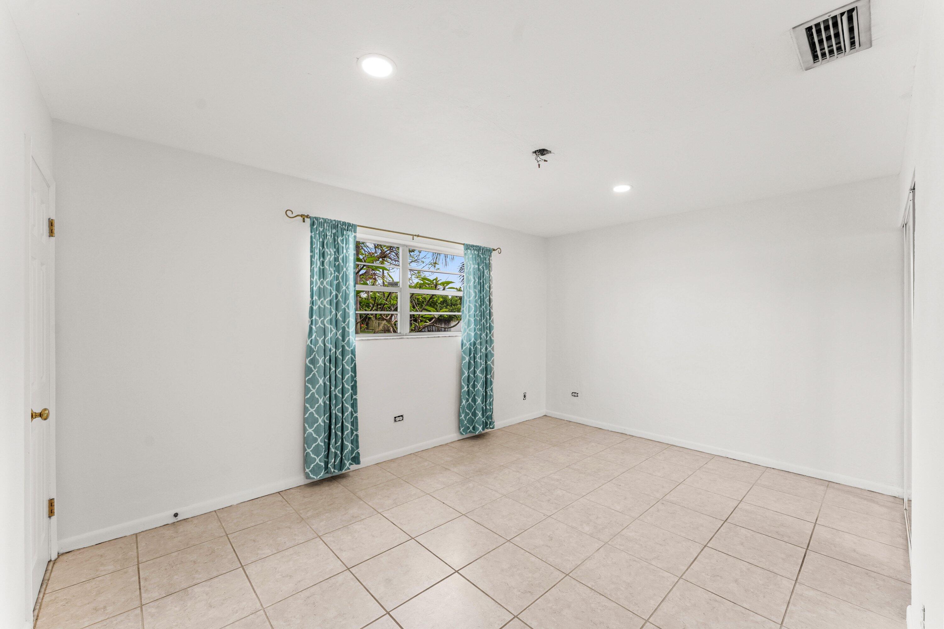 WINFIELD PARK - Residential