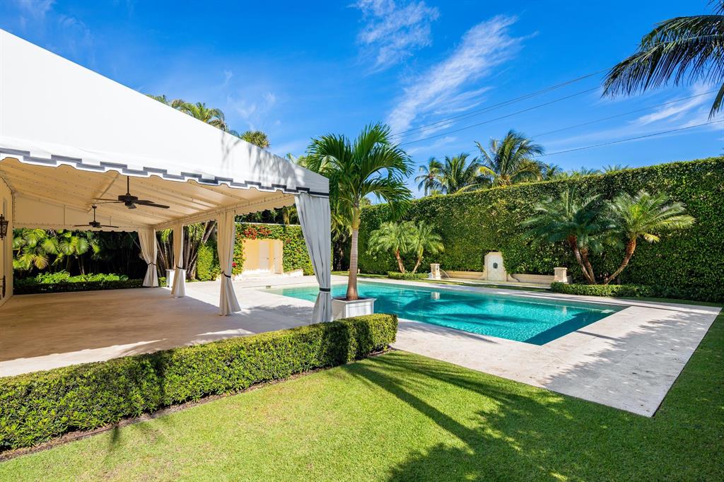 REGENTS PARK - Residential