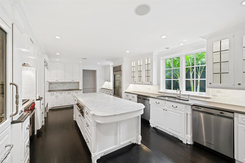 REGENTS PARK - Residential