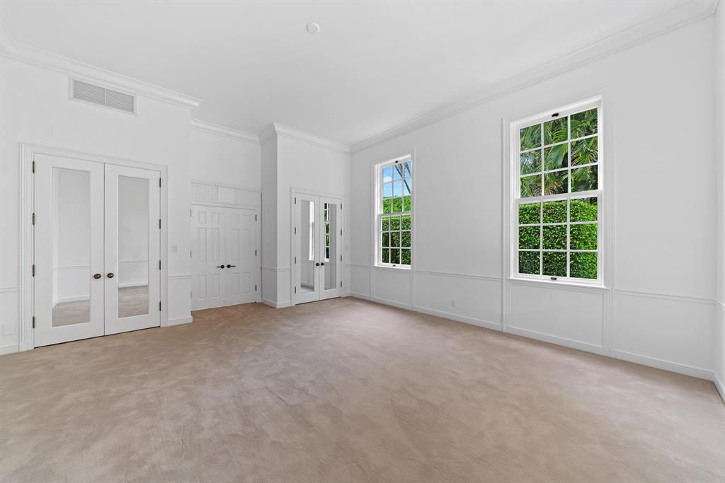 REGENTS PARK - Residential