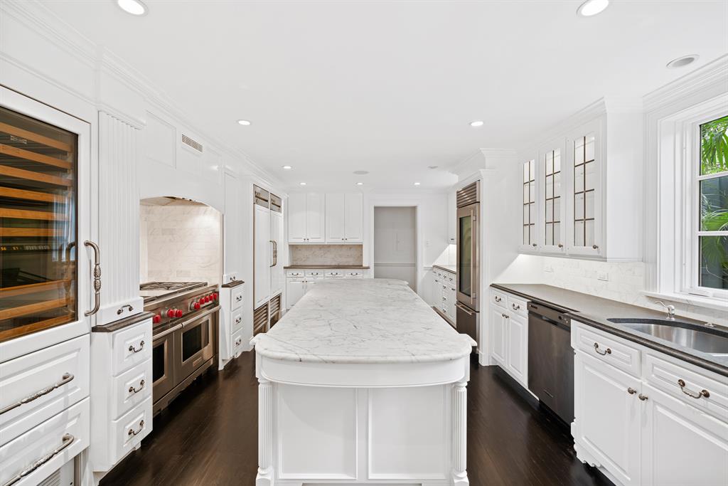 REGENTS PARK - Residential