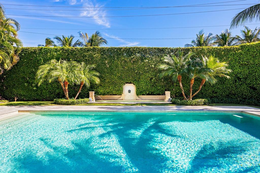 REGENTS PARK - Residential