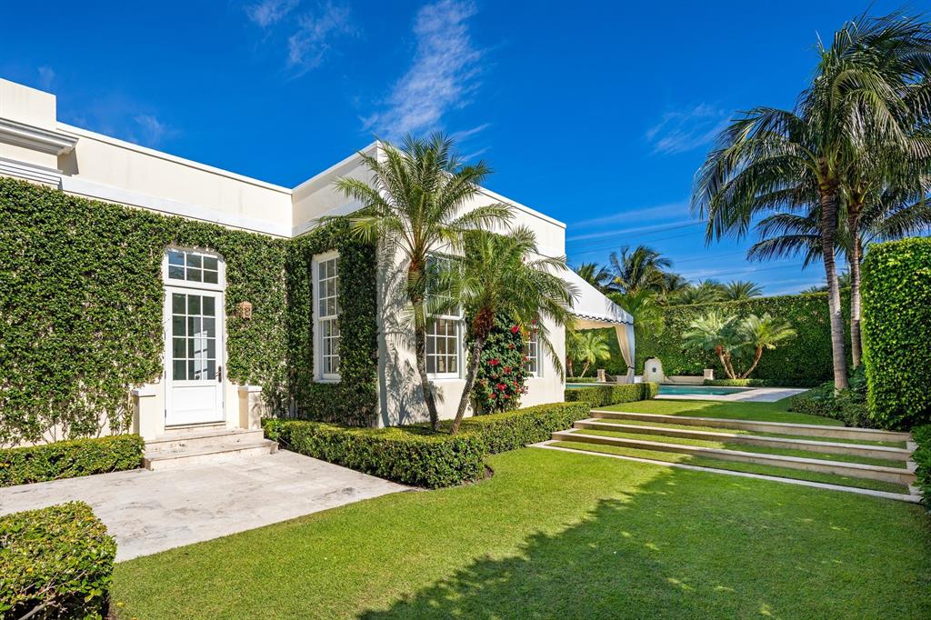 REGENTS PARK - Residential