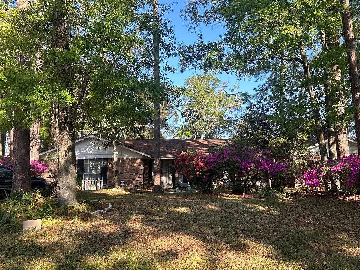 3057 Shady Dr