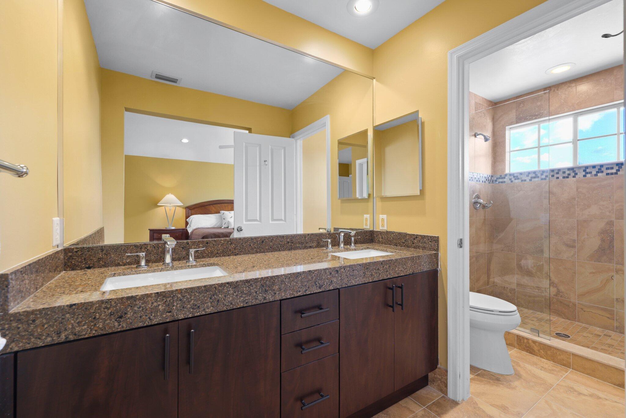 LAUREL POINTE - Residential