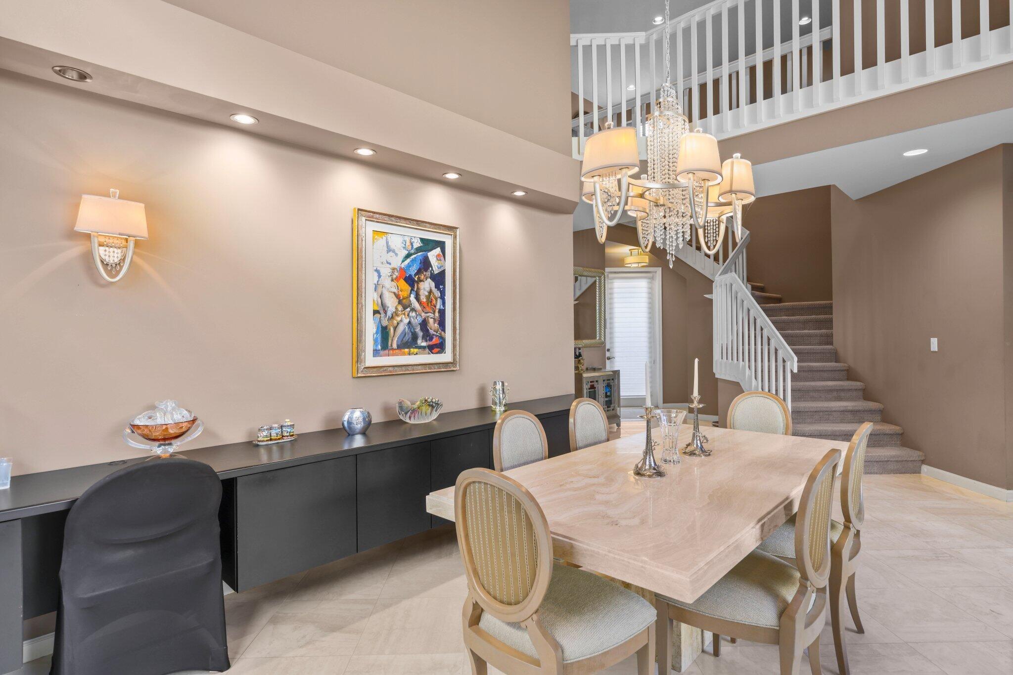 LAUREL POINTE - Residential