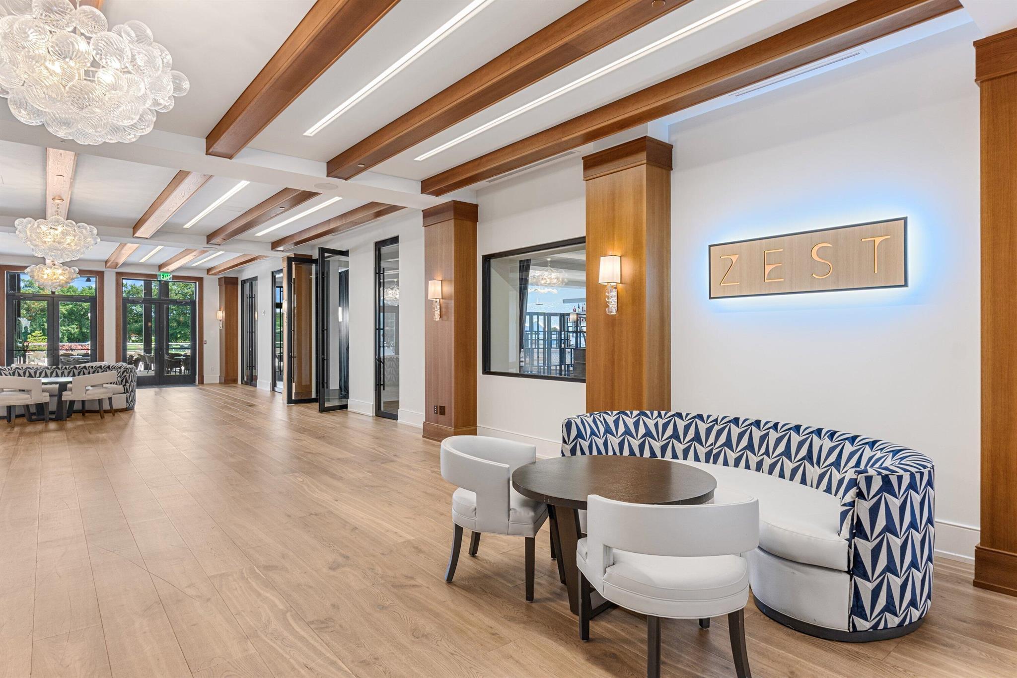 LAUREL POINTE - Residential