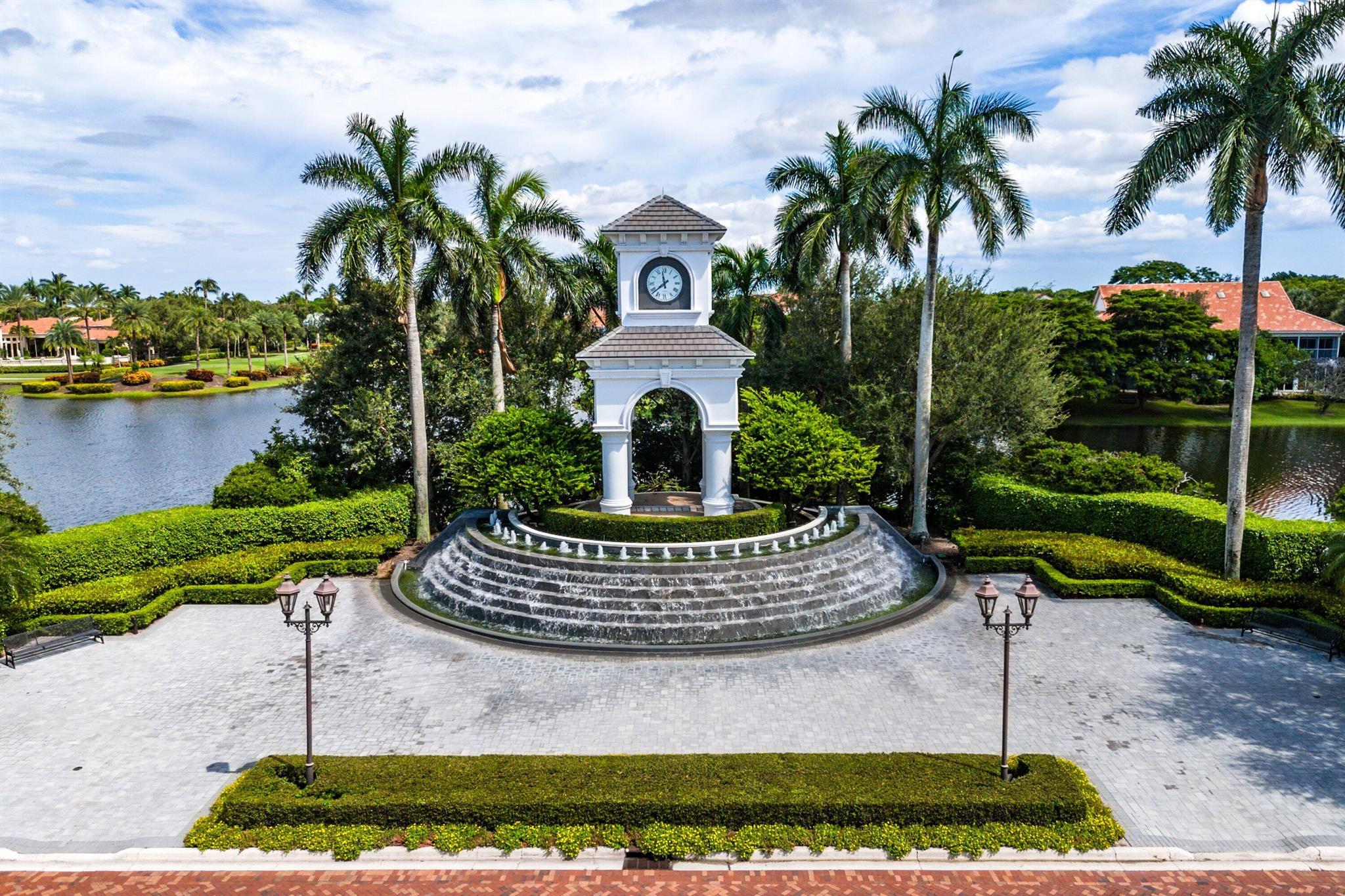 LAUREL POINTE - Residential