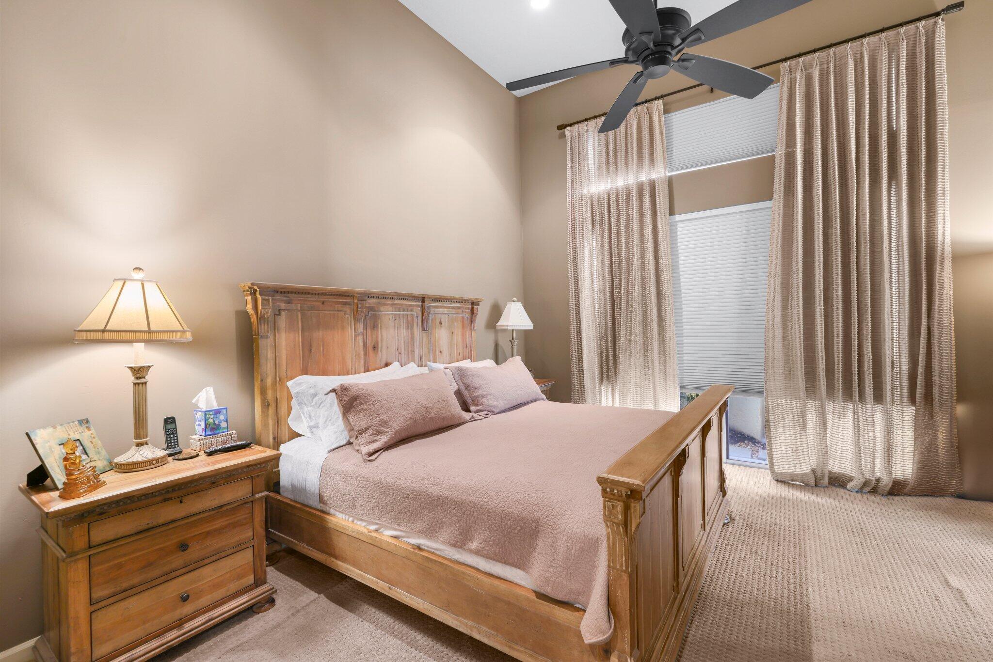 LAUREL POINTE - Residential