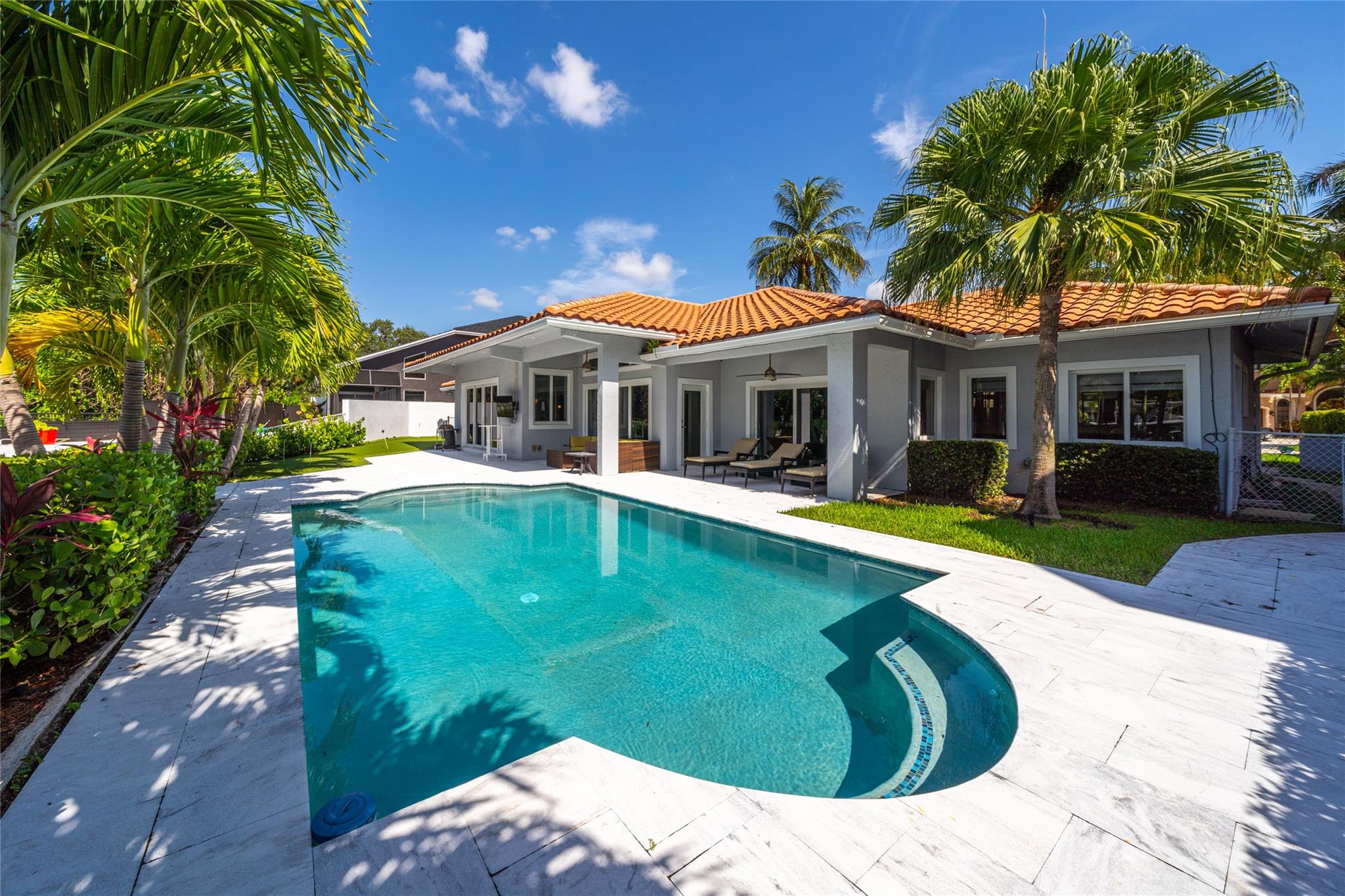 HILLSBORO ISLES - Residential