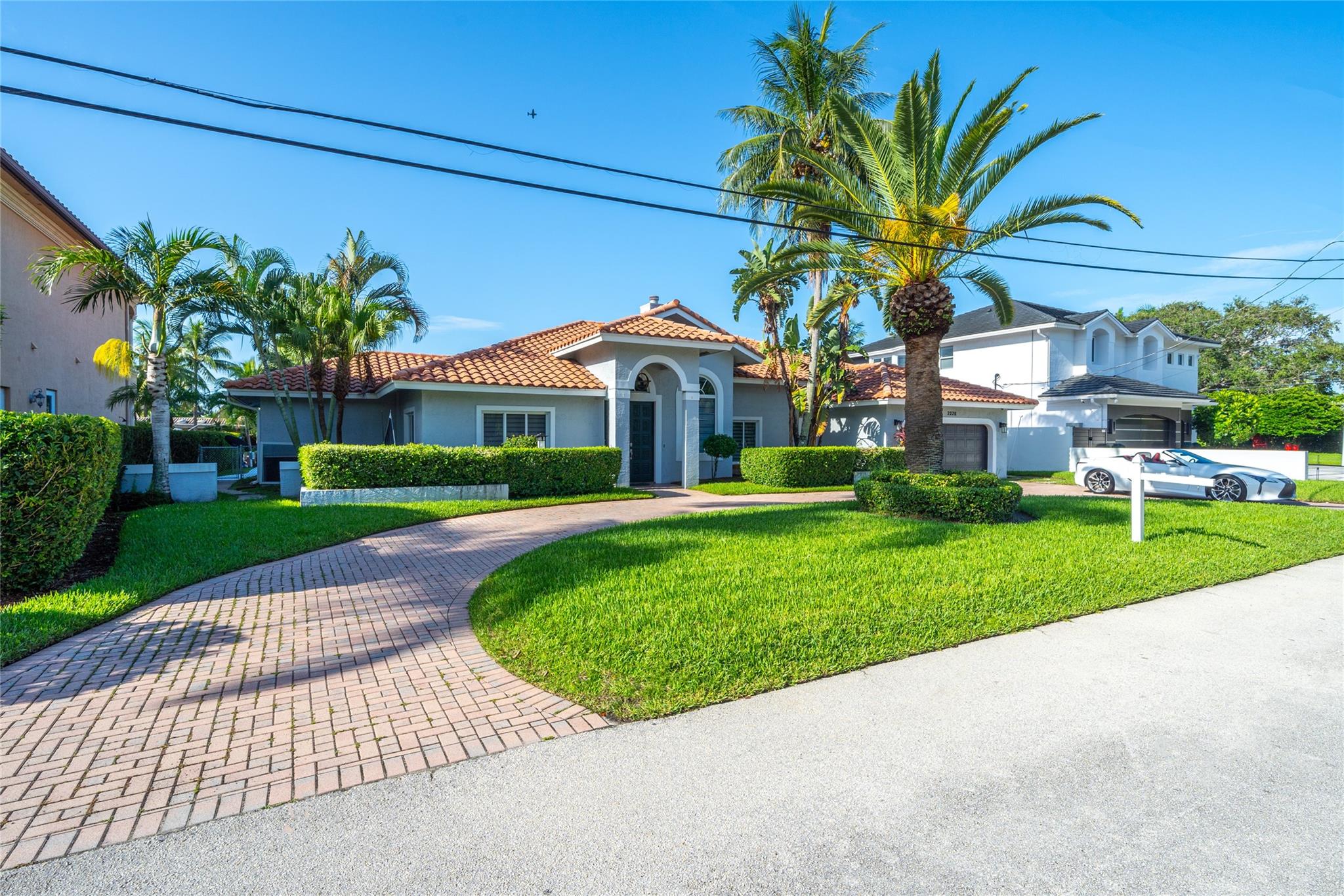 HILLSBORO ISLES - Residential