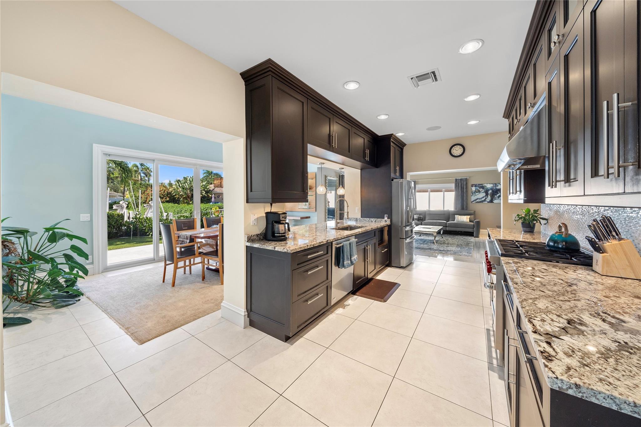 HILLSBORO ISLES - Residential