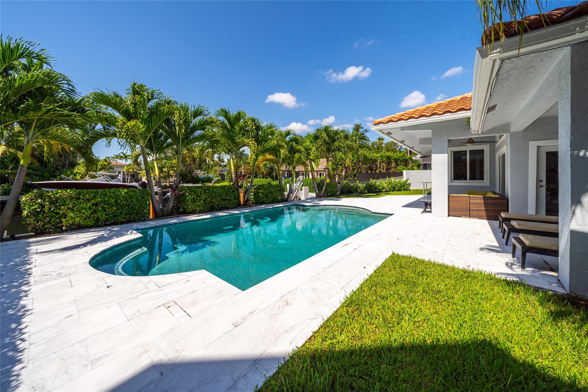 HILLSBORO ISLES - Residential