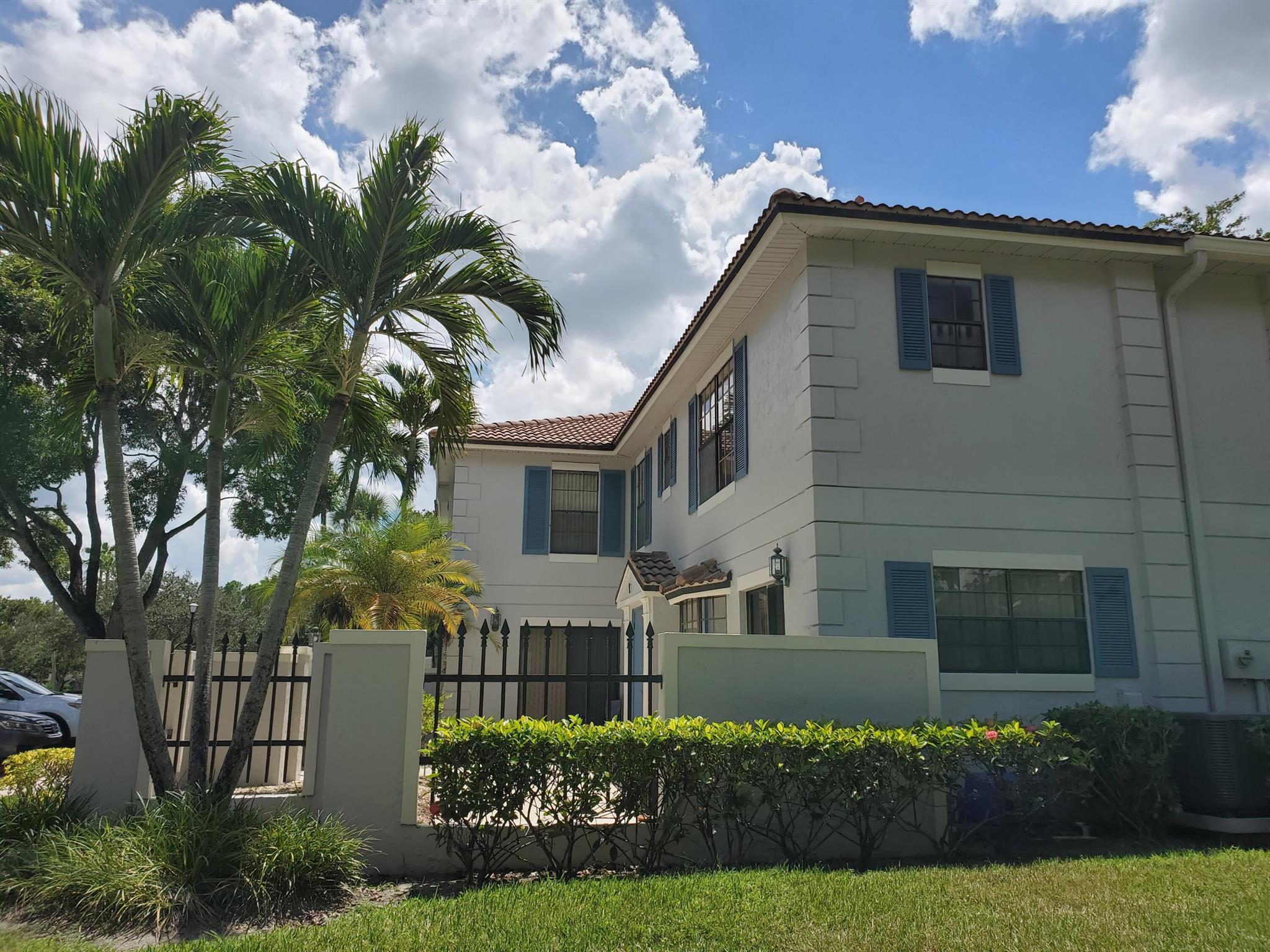 387 Prestwick Lane 1