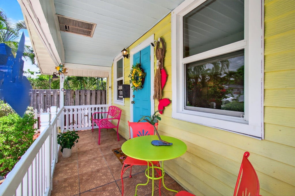 Photo of 406 N D Street, Lake Worth Beach, FL 33460 (MLS # R11102167)