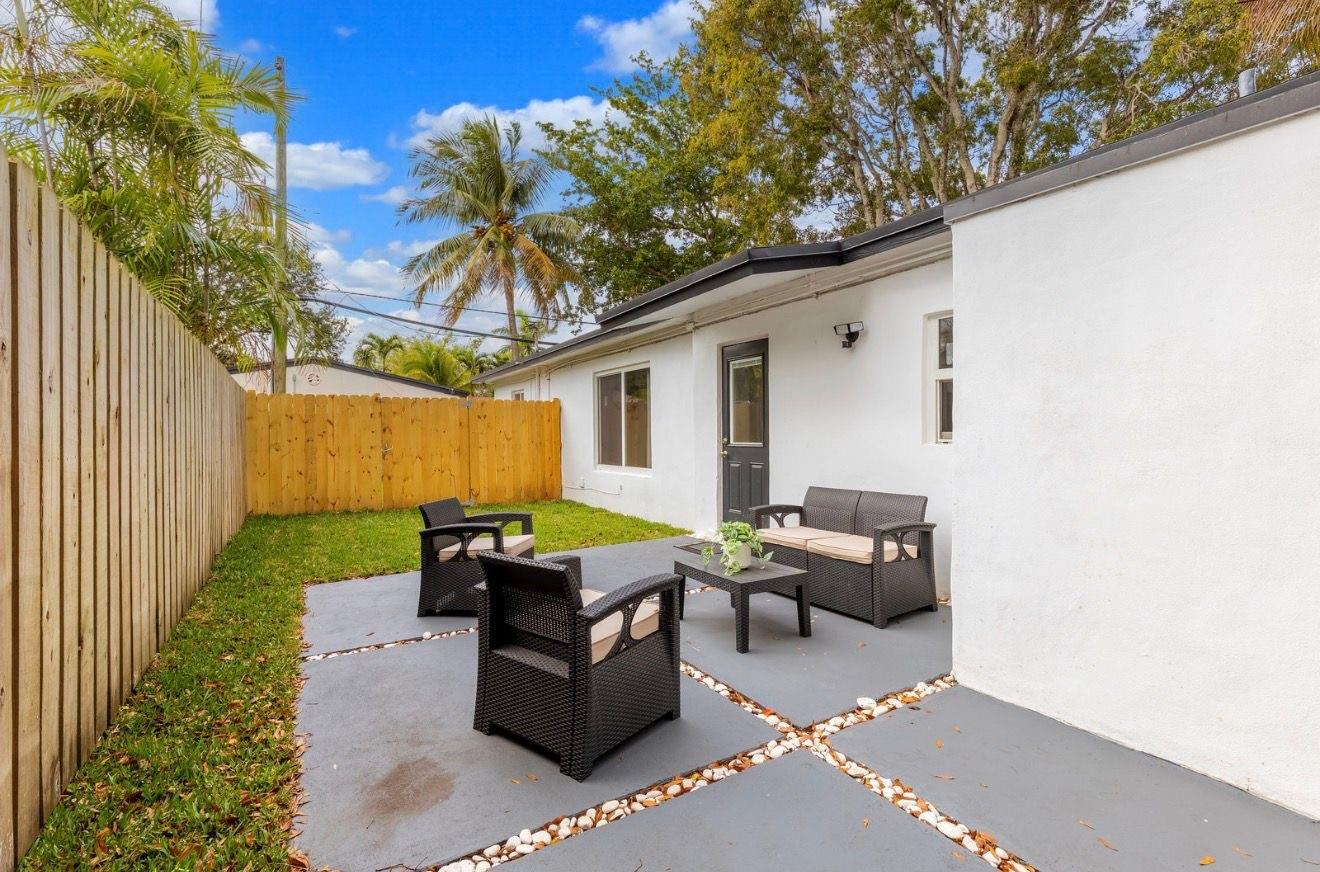 Oak Grove 27-16 B - Residential Lease