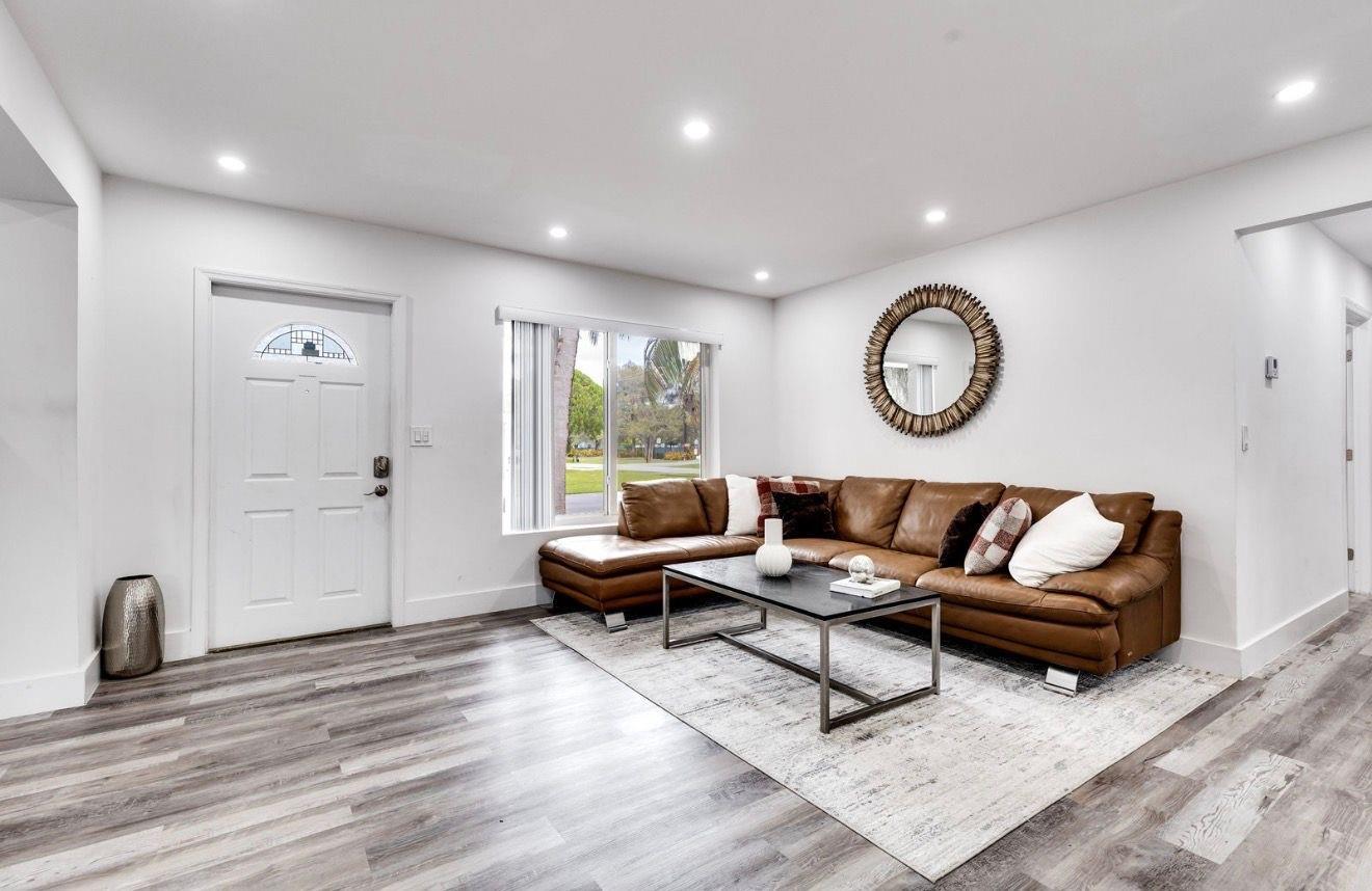 Oak Grove 27-16 B - Residential Lease