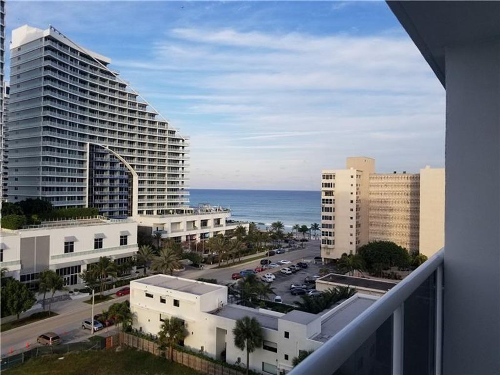 Photo of 336 N Birch Road #8d, Fort Lauderdale, FL 33304 (MLS # B26038165)
