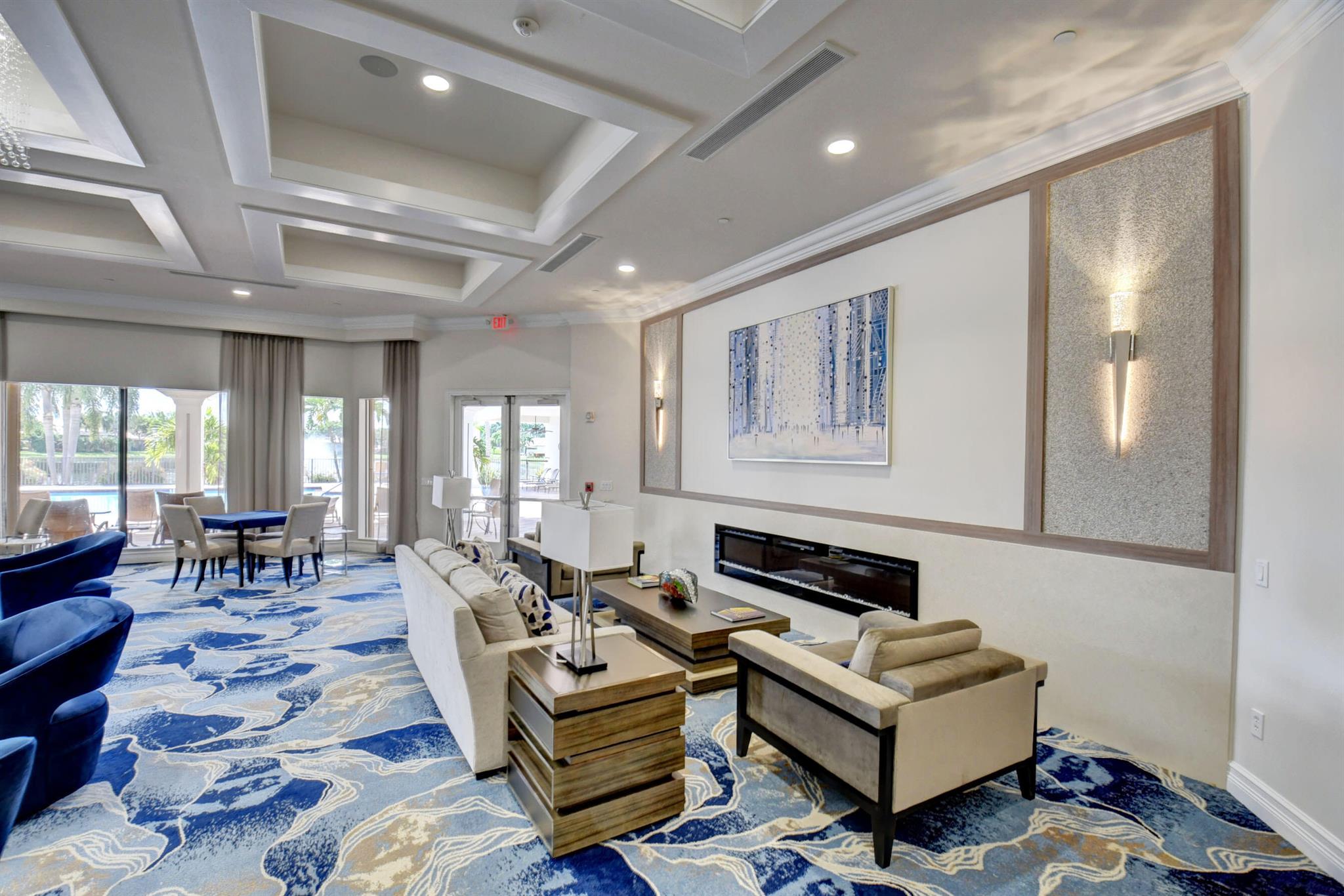 FOUR SEASONS - Residential