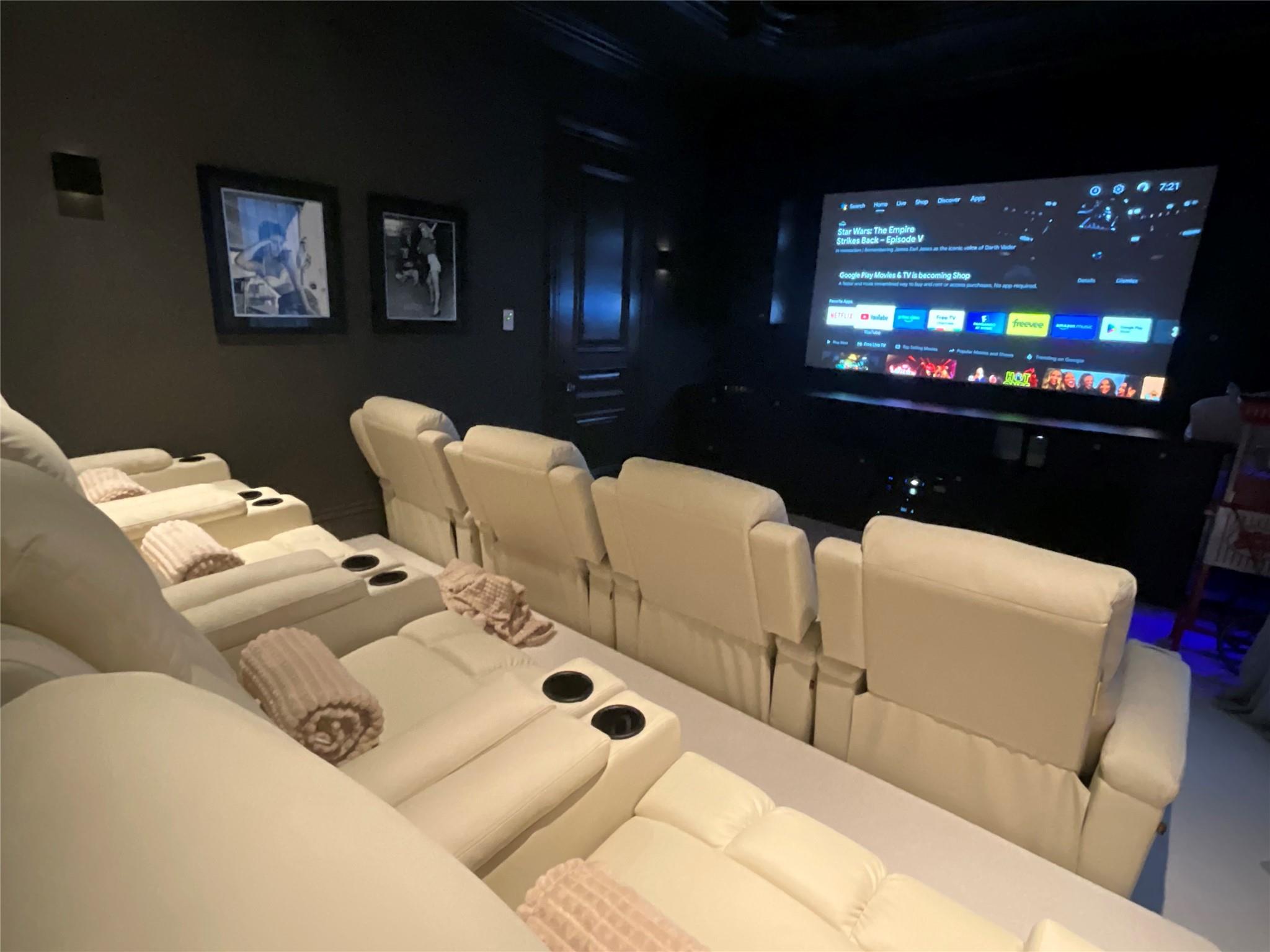 VENETIAN ISLES 2ND SEC - Residential