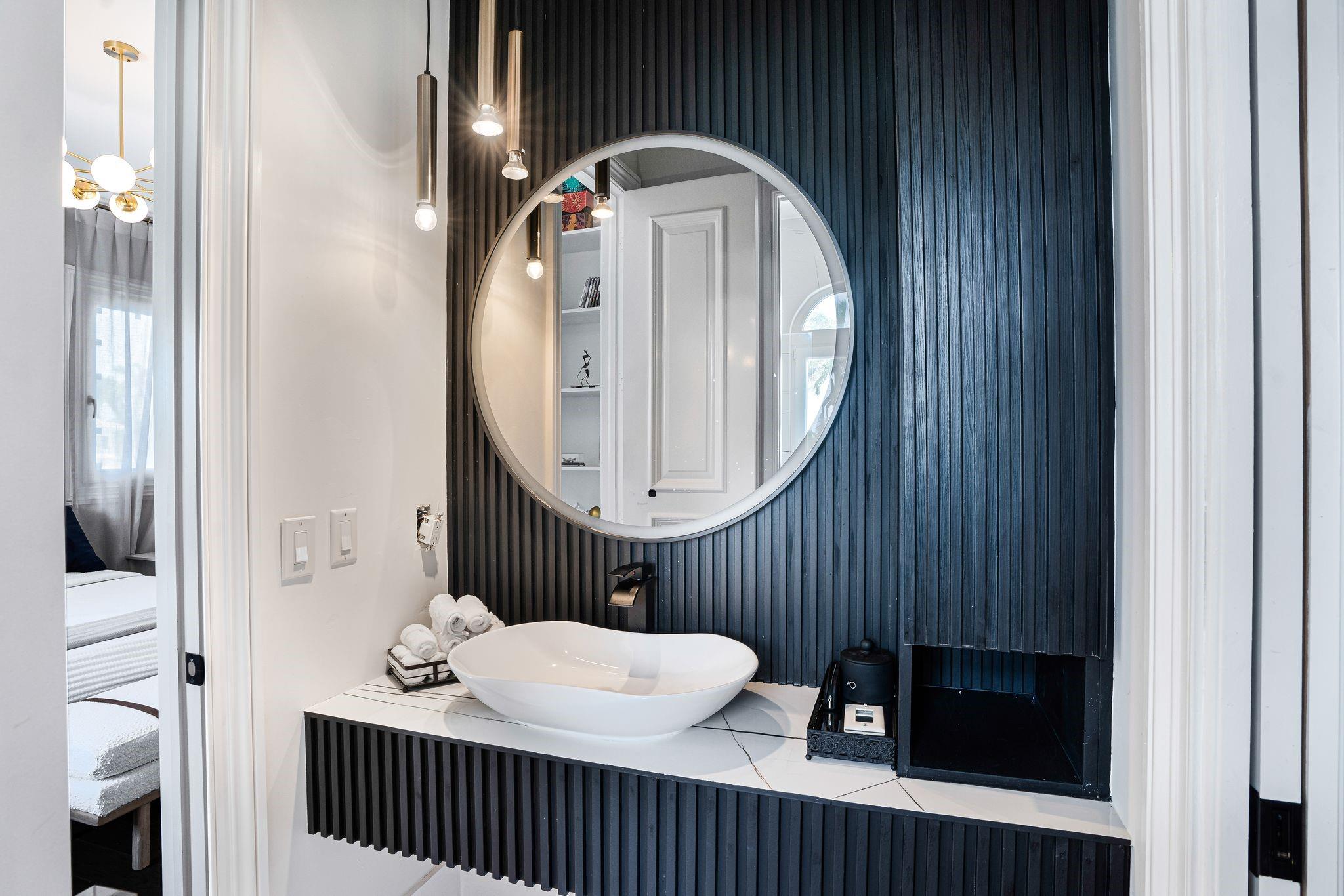 VENETIAN ISLES 2ND SEC - Residential