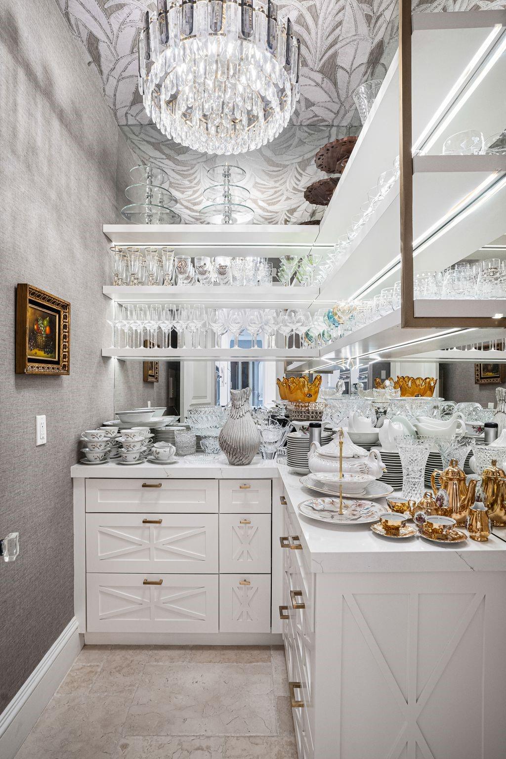 VENETIAN ISLES 2ND SEC - Residential